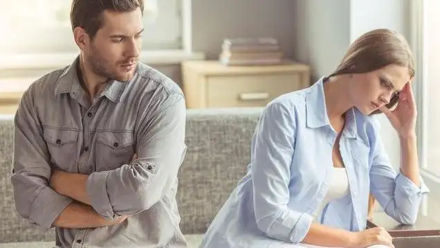 هل تجوز للمرأة فعل العادة في حال سفر زوجها؟ .. الإفتاء ترد