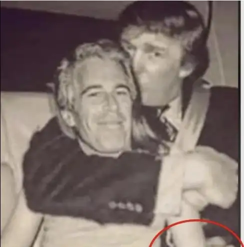 زلزال يهز العالم والبيت الأبيض بعد انتشار المقطع.. هذا الفيديو سوف يقضي على حياة ترامب حاول اخفاءاه لكنه انتشر الان بشكل كبير!!