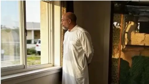 لقد ظهرت الحقيقة أخيراً للأسف انتهى كل شيء.. لكل من يشكك في عدم وفاة سيف الاسلام القذافي عليه مشاهدة هذا المقطع من داخل منزله!!