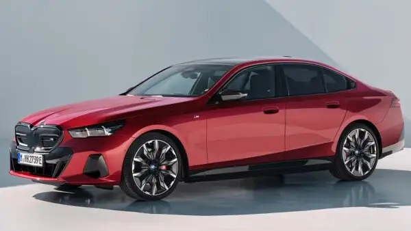testبي ام دبليو I5 موديل 2025 السيدان